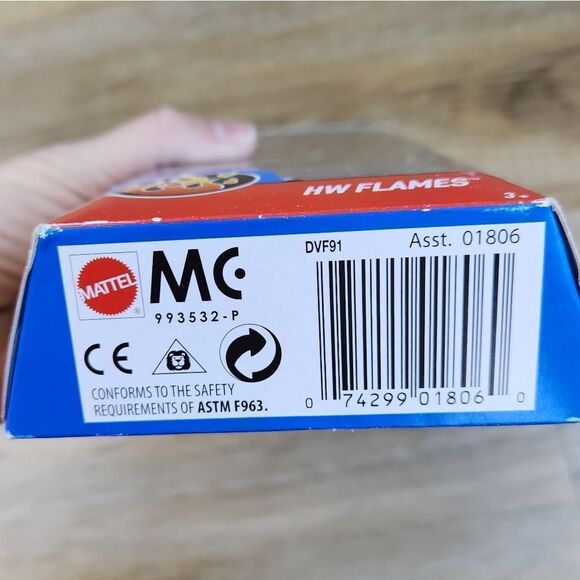 💜NIB Mattel 2016 Hot Wheels Flames Set of 5 Die-Cast Cars - Picture 5 of 5